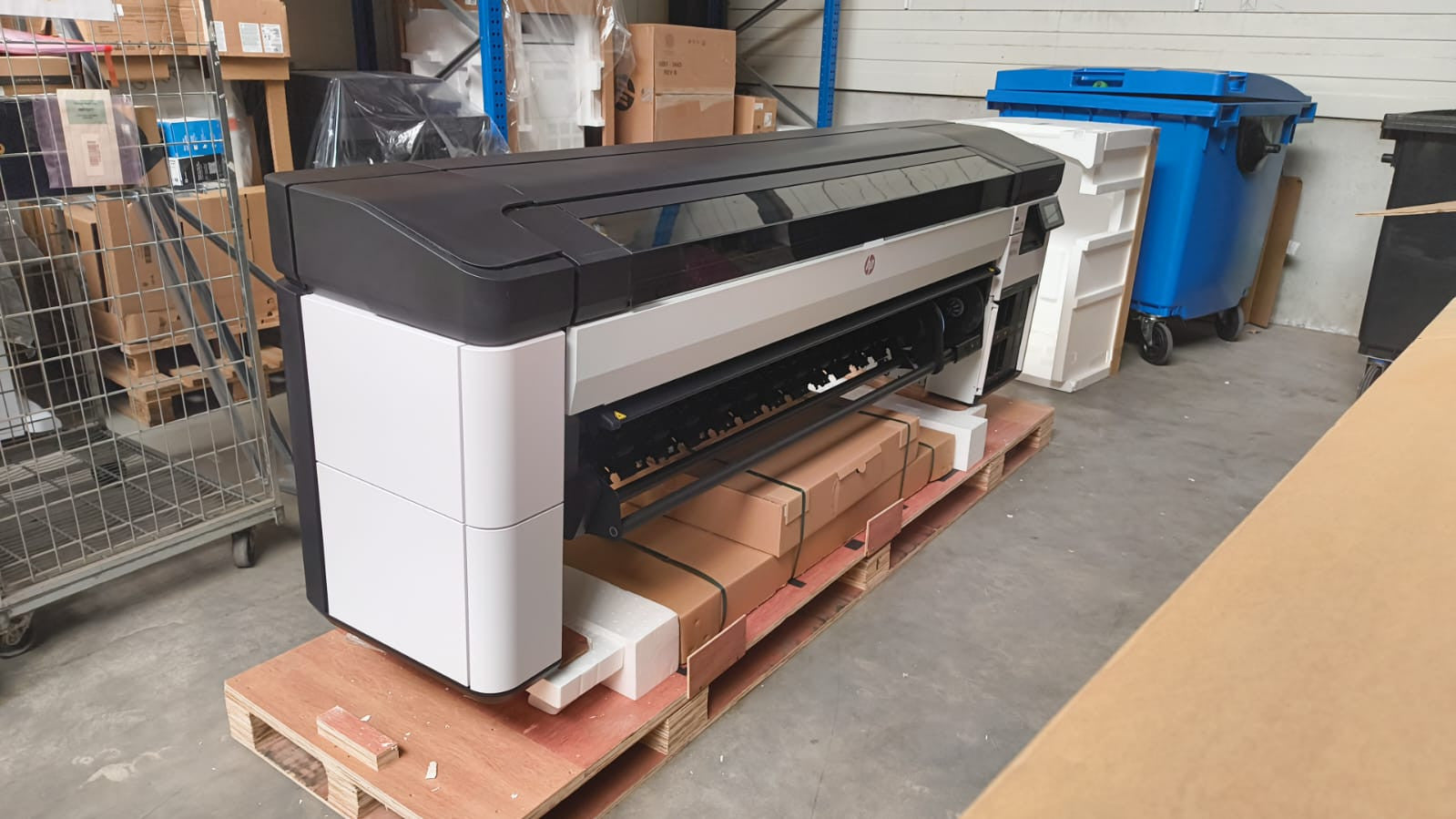 HP DesignJet Z6 Pro 64-inch printer:EU 2QU25A#B19